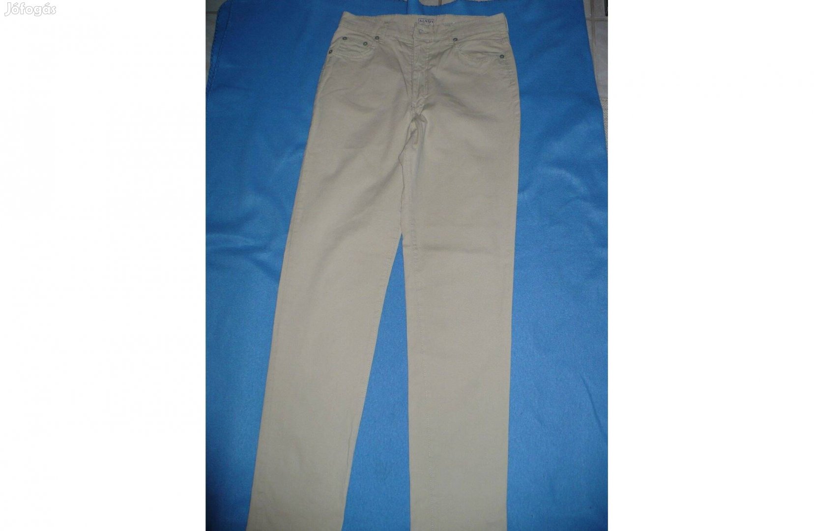 Világos színű farmernadrág, 46-os méret