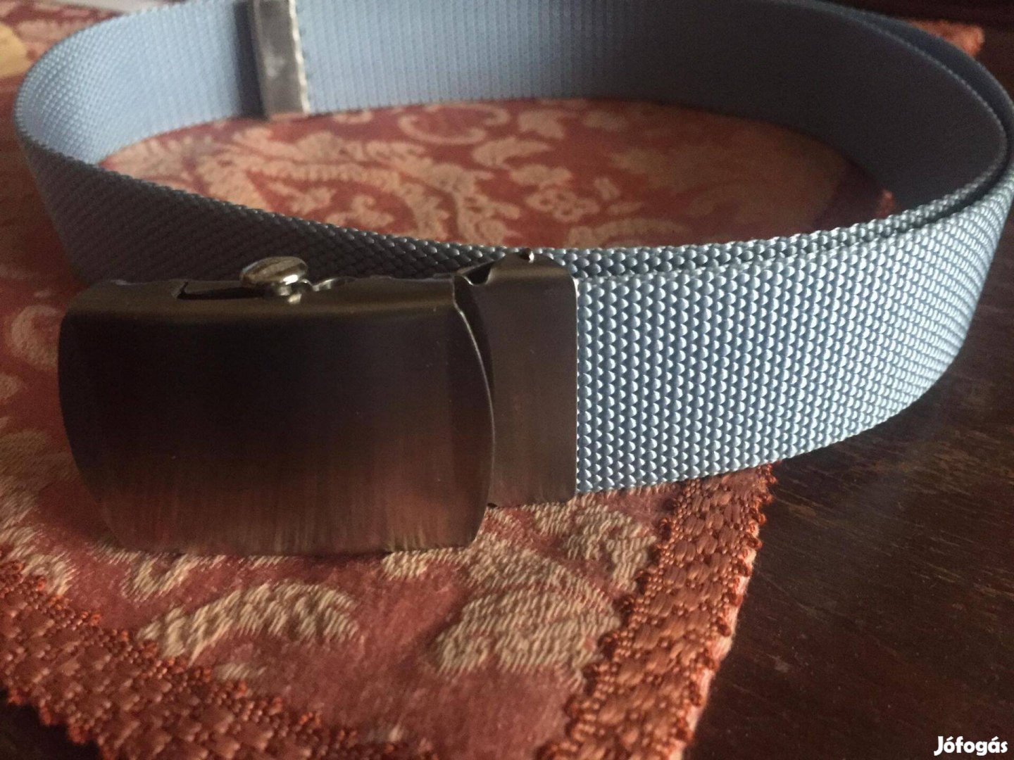 Világoskék nyári öv