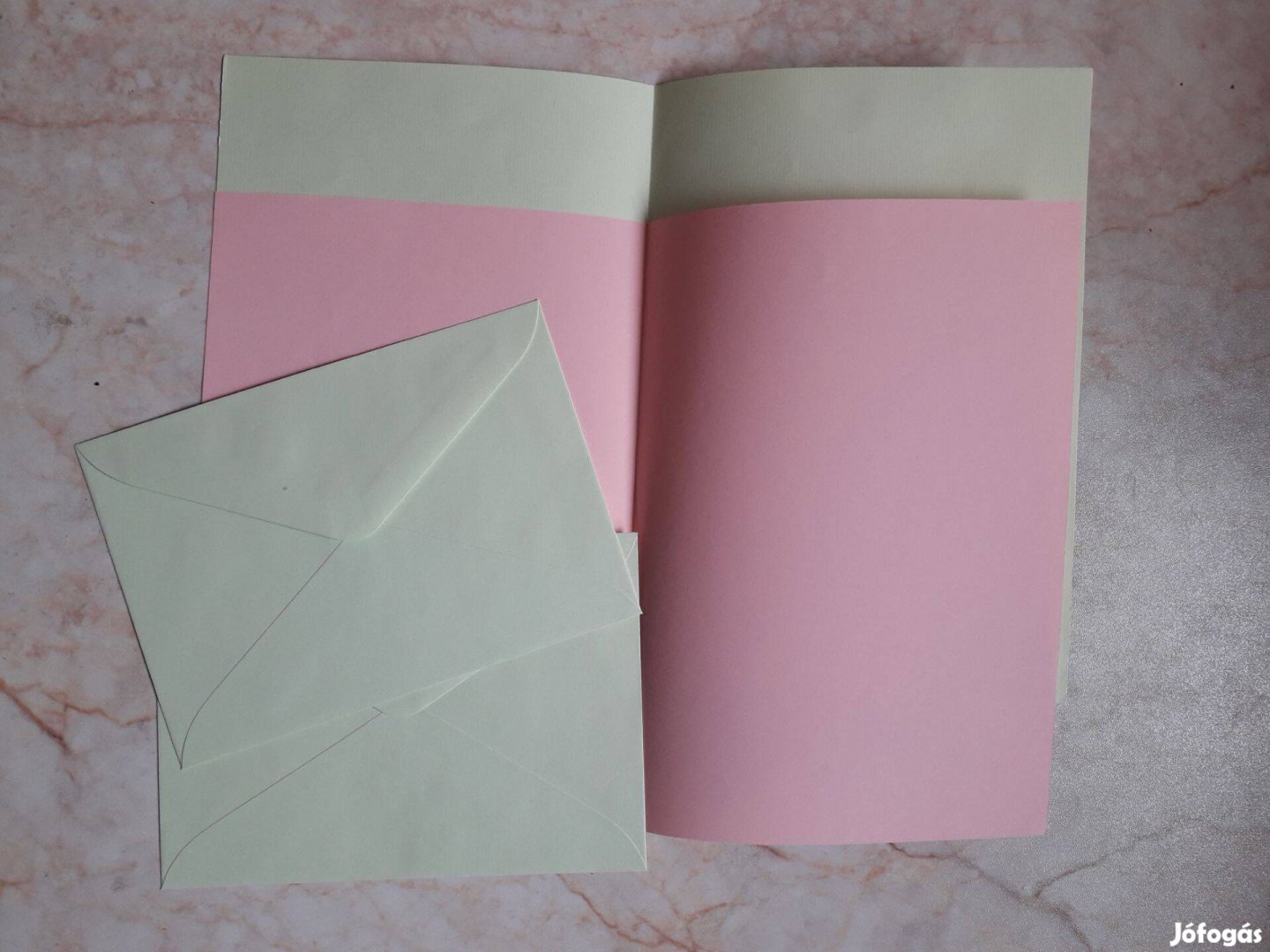 Világoszöld boríték, zöldrózsaszín levélpapír, A5