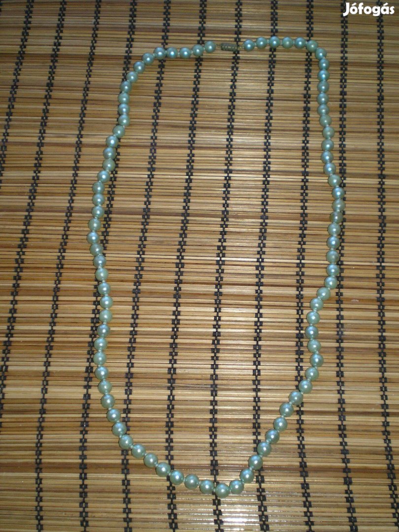Világoszöld színű női gyöngysor nyaklánc szép állapotban