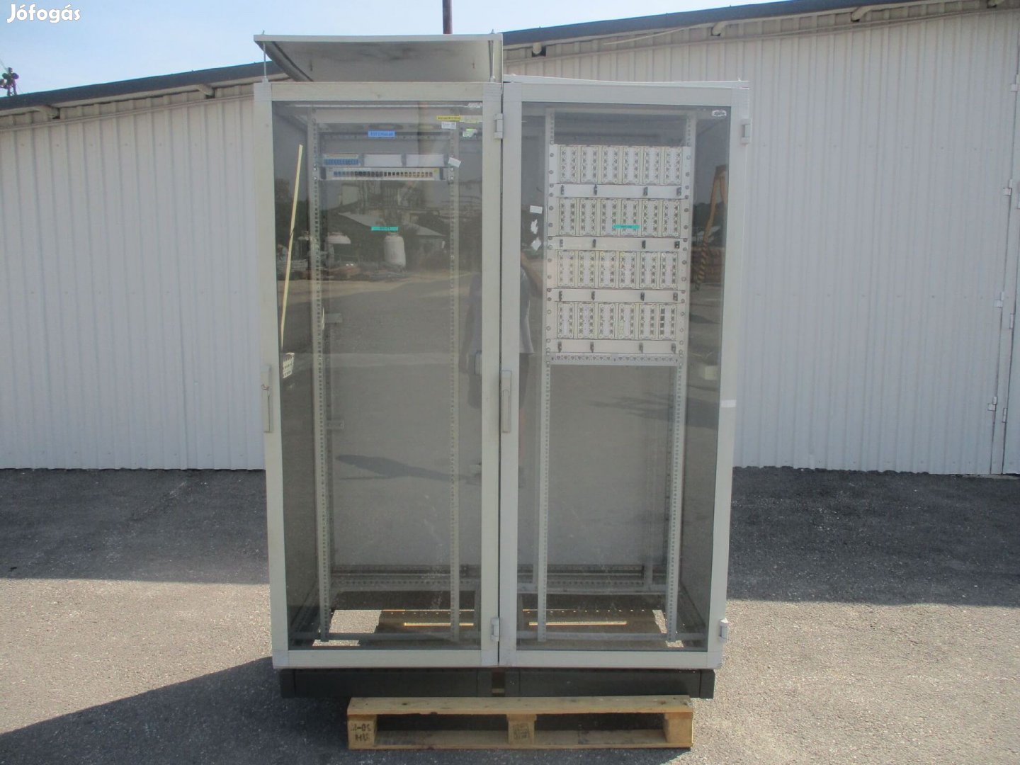 Villamos elektromos kapcsolószekrény vezérlőszekrény 2923