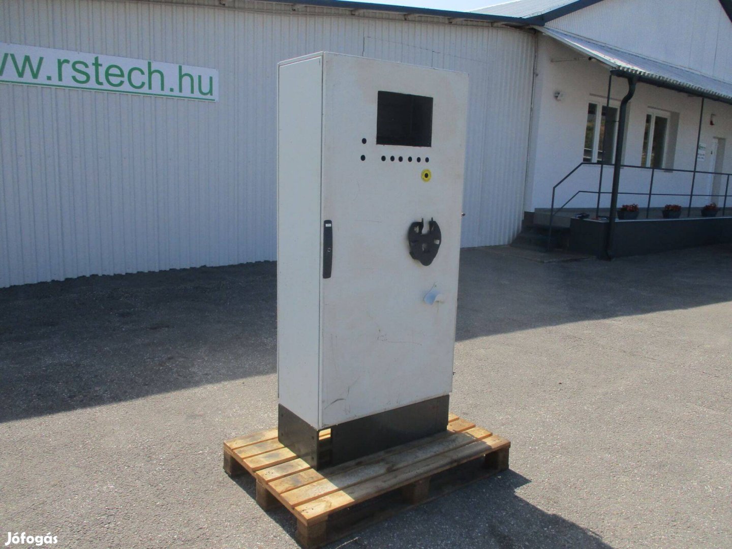 Villamos elektromos kapcsolószekrény vezérlőszekrény (3287)