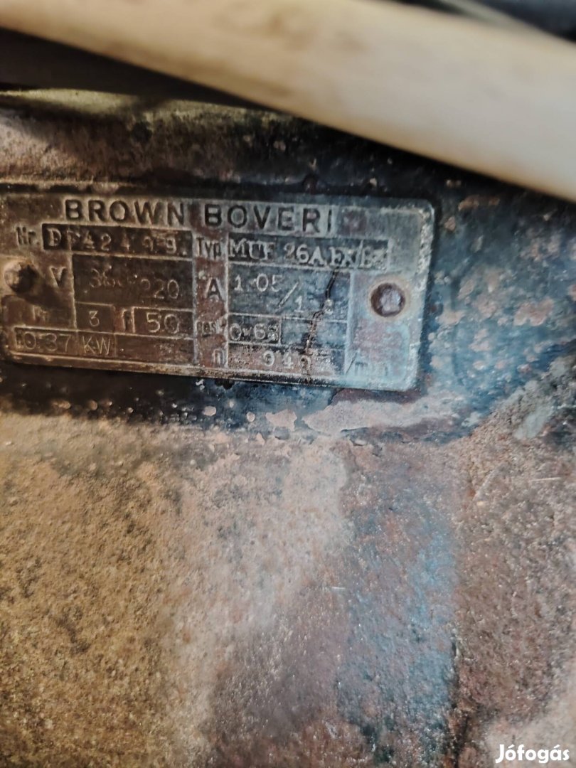 Villanymotor 220 V eladó