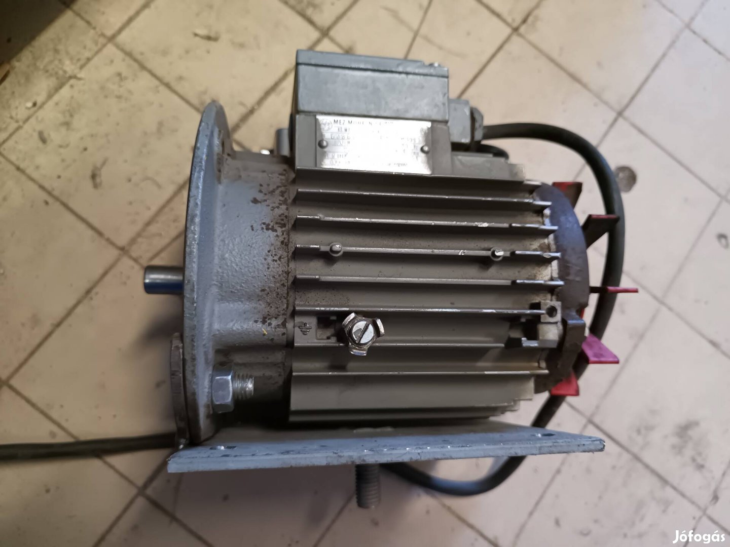 Villanymotor 230v 370w 2800 fordulat