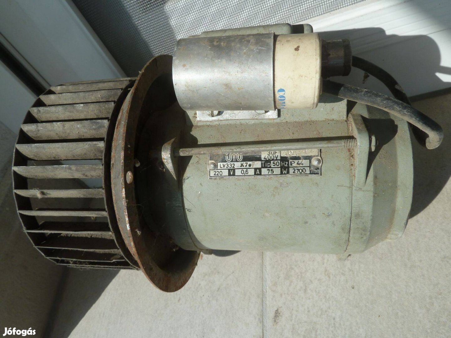 Villanymotor elszivó