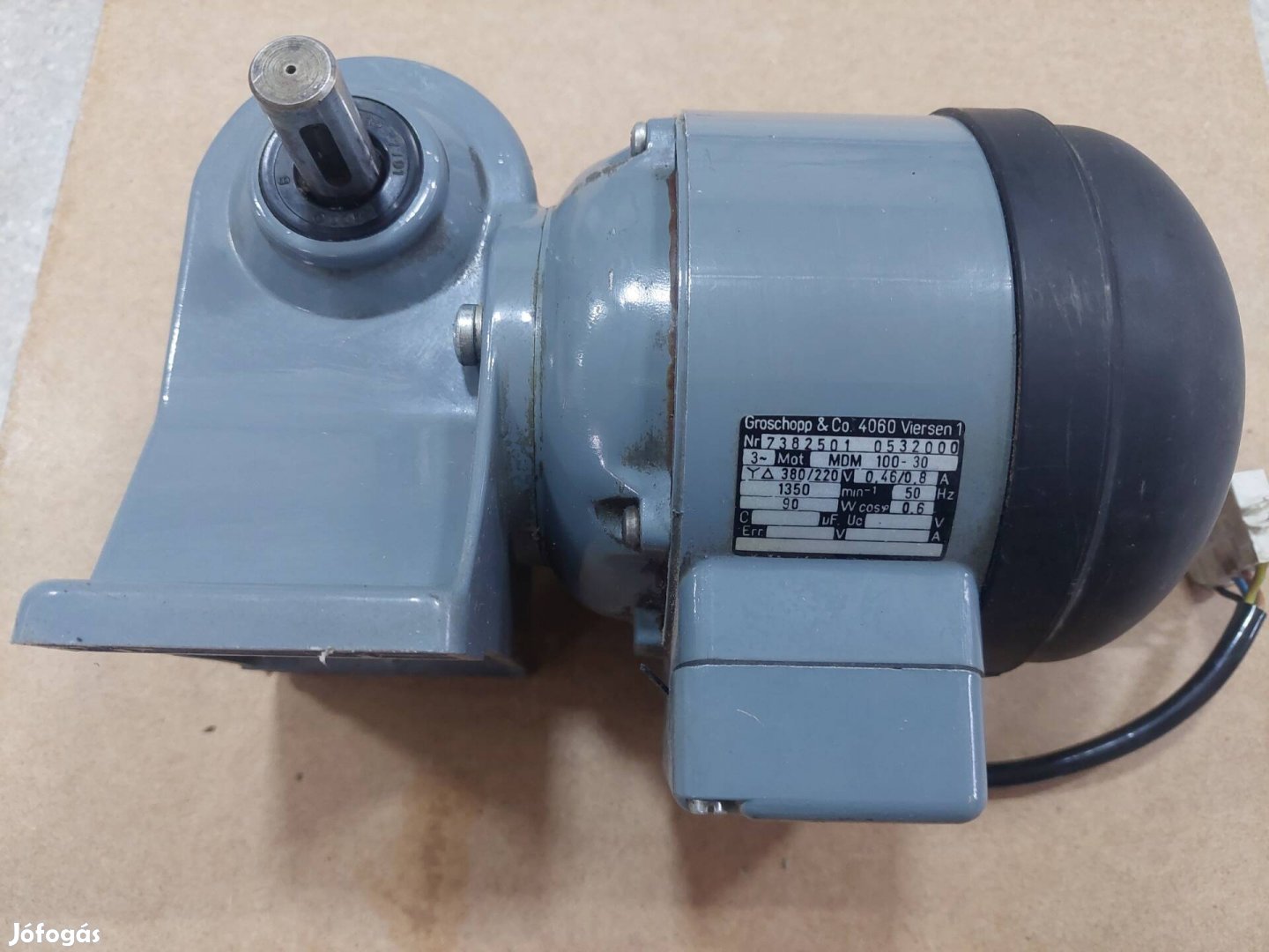 Villanymotor hajtóműves 380/220V 1300 Ncm Csere érdekel