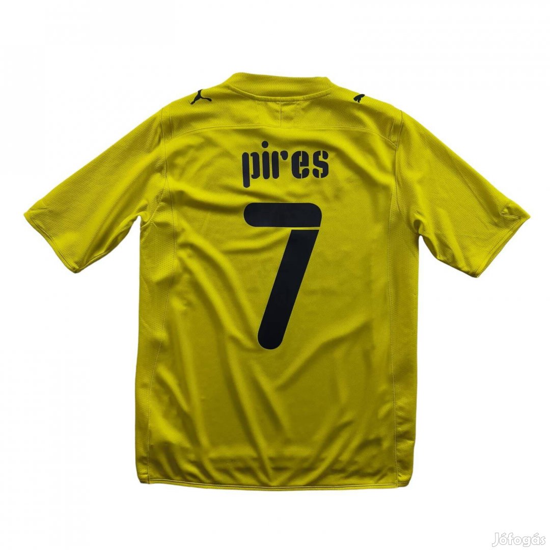 Villarreal 2009-10 Puma hazai Robert Pires foci mez S-es