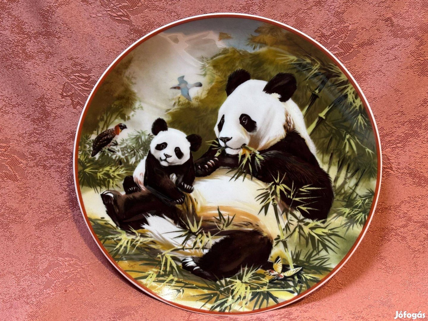 VilleroyBoch dombormintás porcelán falitányér, panda maci