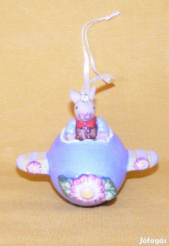 Villeroy Boch nyuszi repülőn porcelán dísz