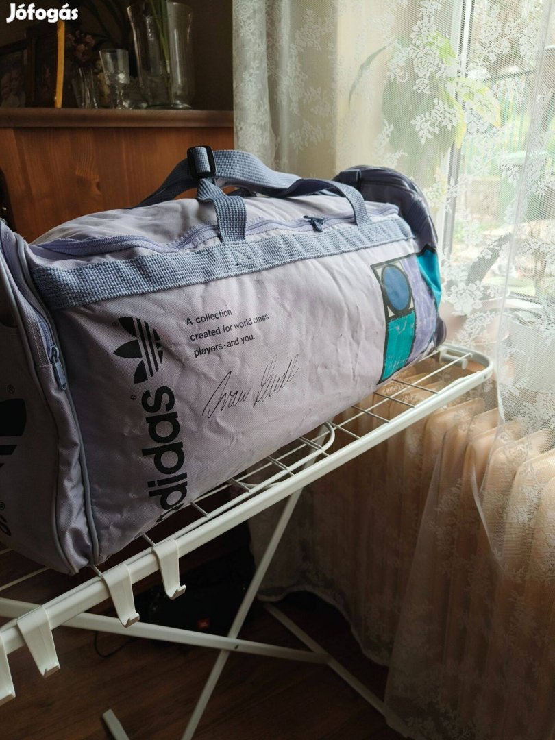 Vintage Adidas sportáska