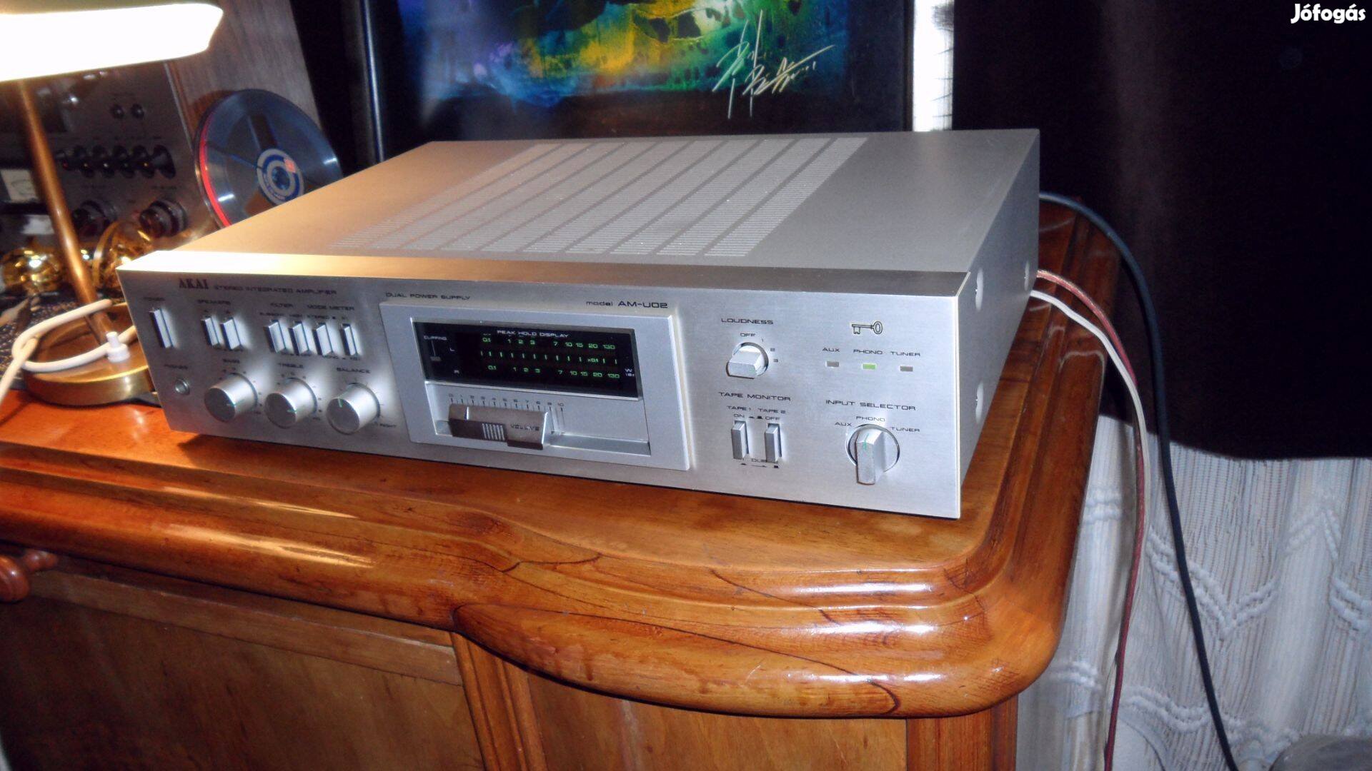 Vintage Akai Stereo integrált Amplifier erősítő kiváló állapot 110 W