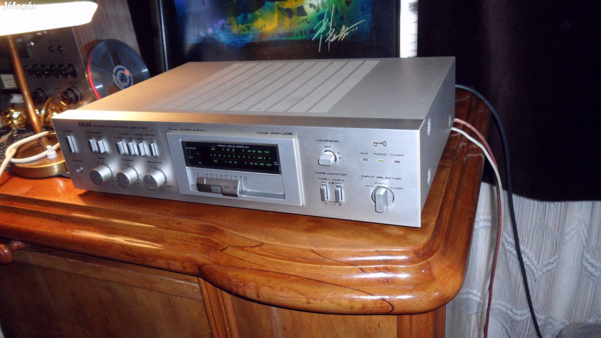 Vintage Akai Stereo integrált Amplifier erősítő kiváló állapot 111 W