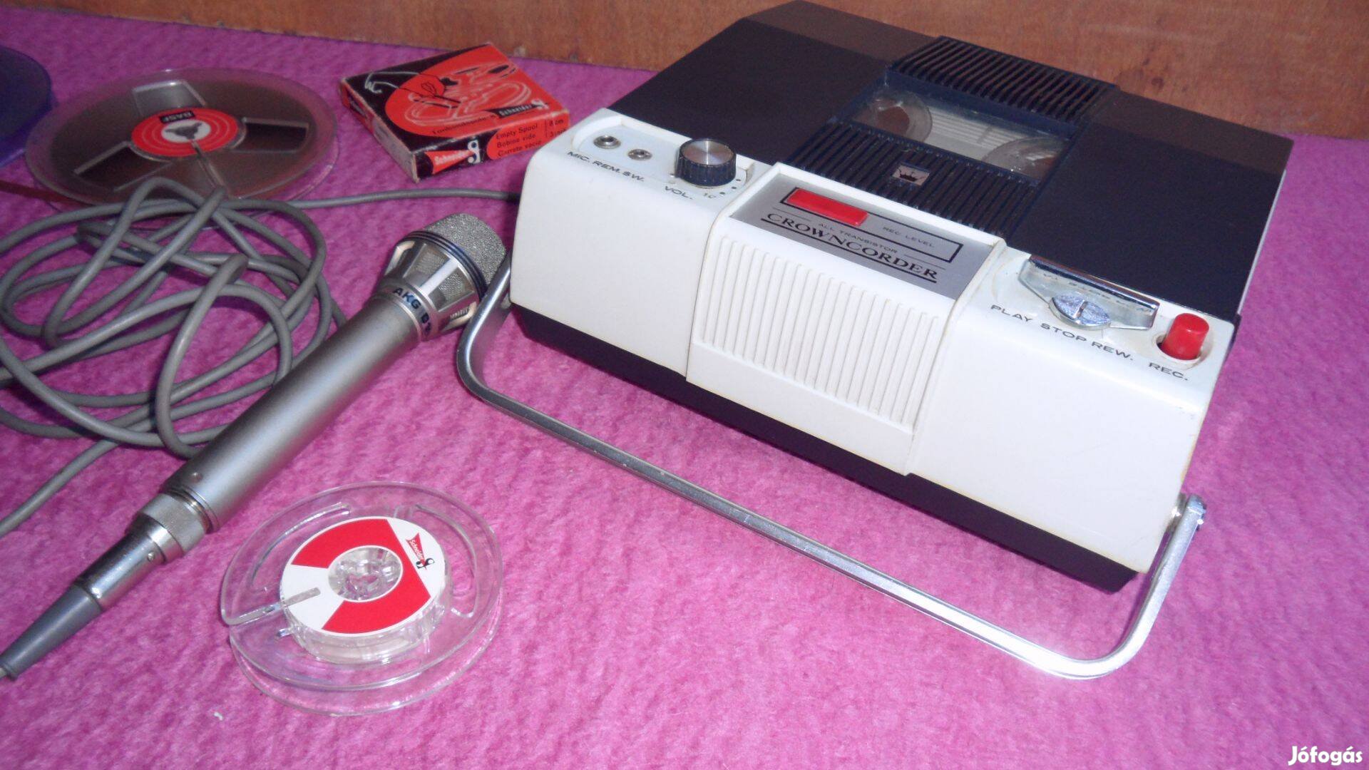 Vintage CTR-3000 Crown Radio Corp.; Tokió 1966 hordozható új kis magnó