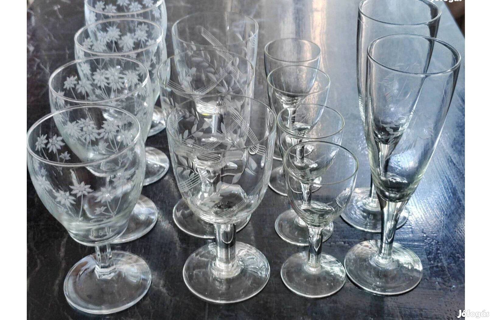 Vintage Csiszolt, régi, talpas poharak egyben