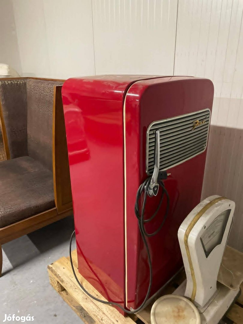 Vintage Fiat Hűtőszekrény