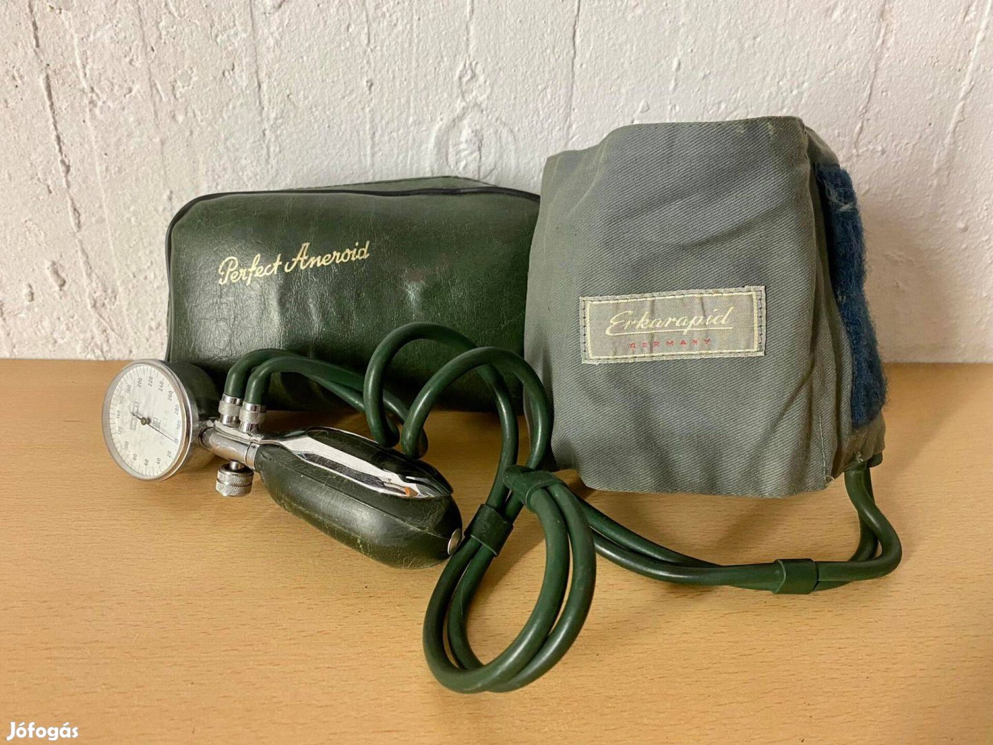 Vintage, Erka Perfekt Aneroid vérnyomásmérő (sajnos ereszti a levegőt,