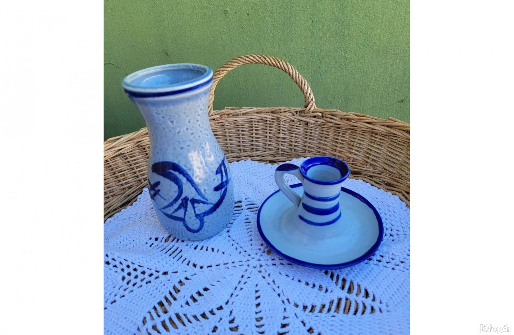 Vintage, kék-szürke kőporcelán váza és sétálós gyertyatartó