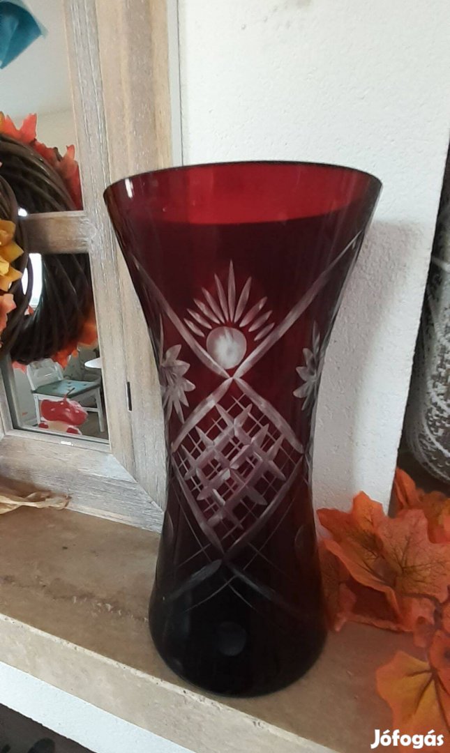 Vintage bordó csiszolt váza