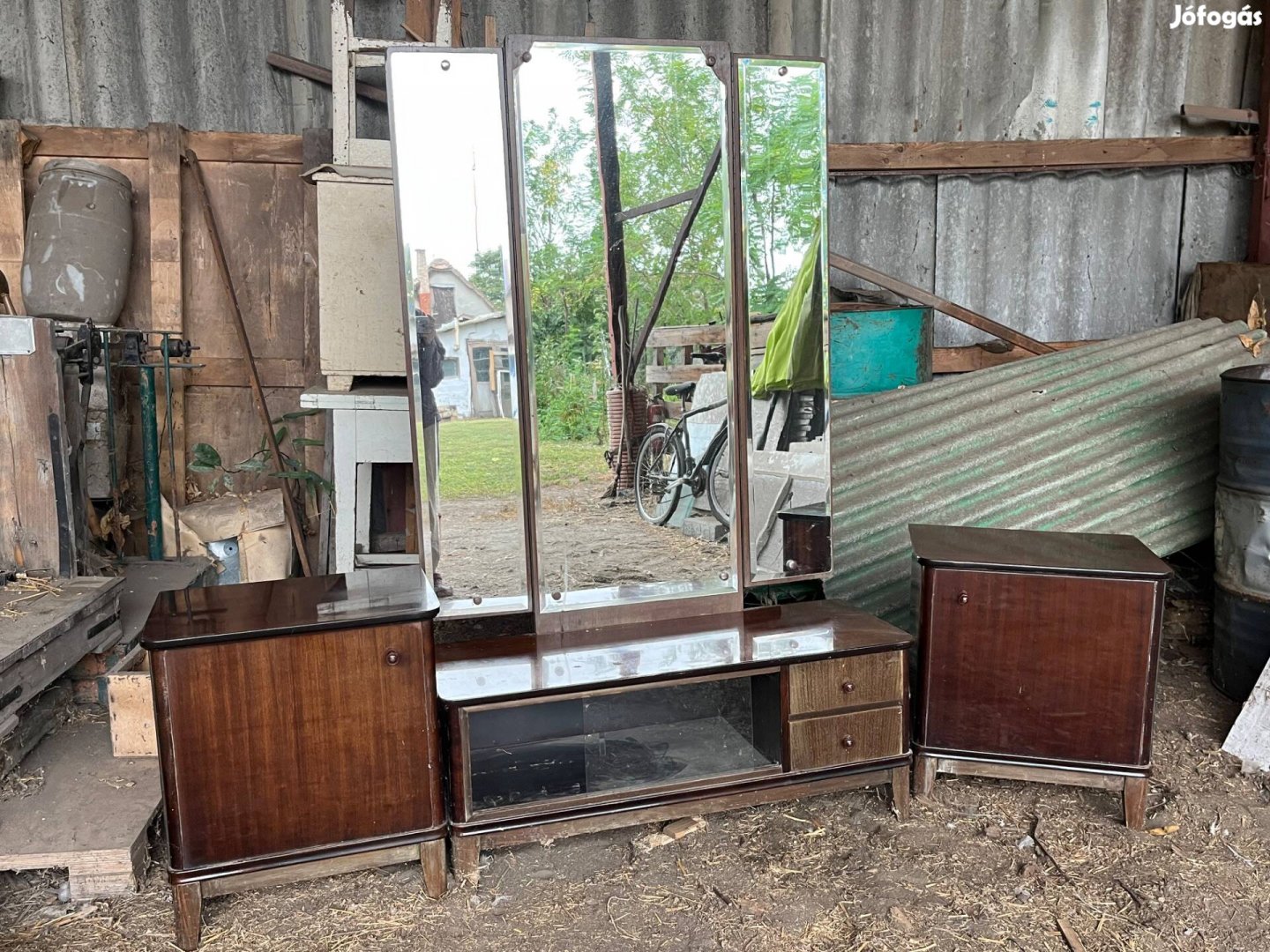 Vintage fésülködőasztal