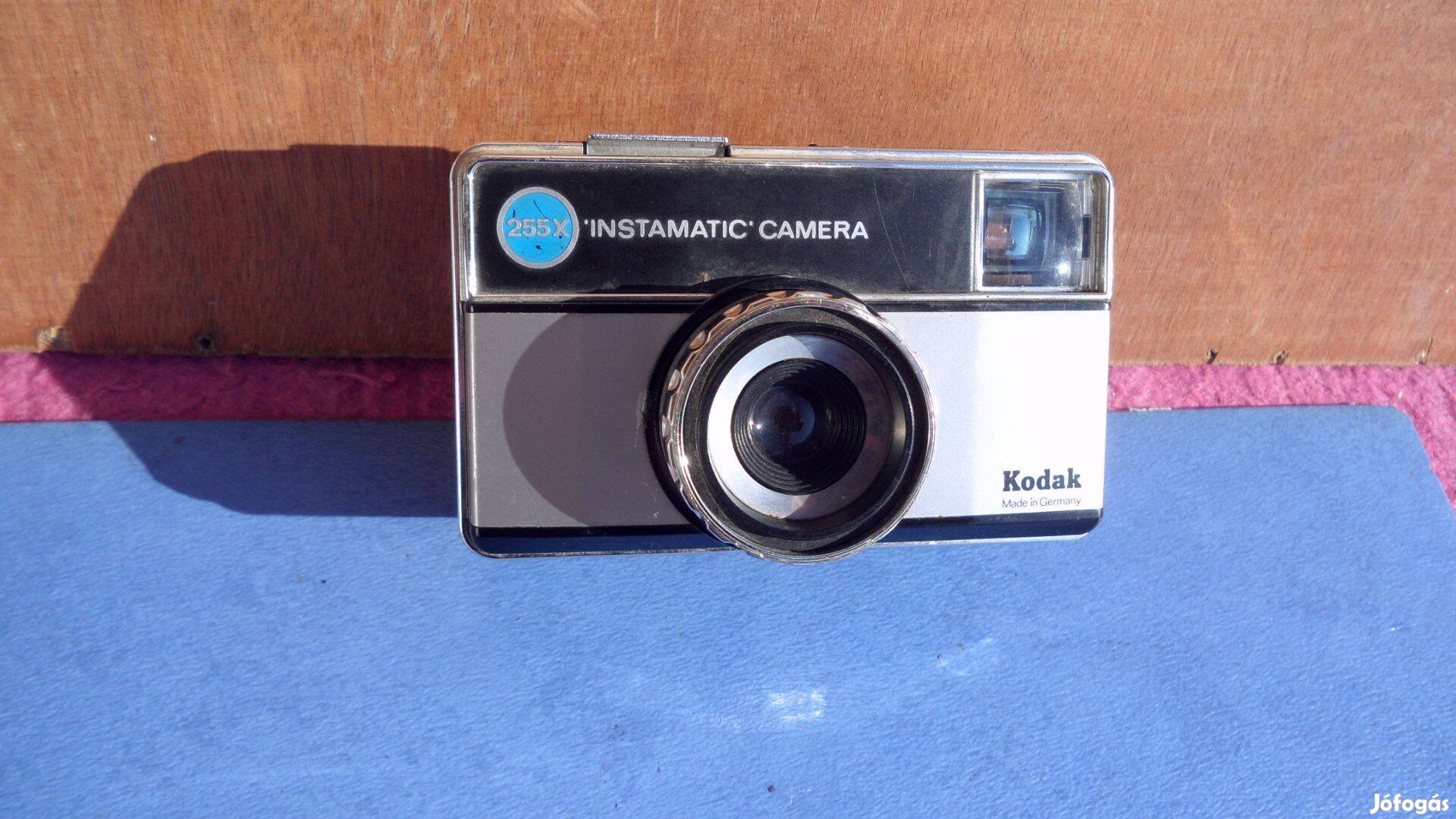 Vintage modell Kodak "Instamatic" gyári keskeny kamera a múltból