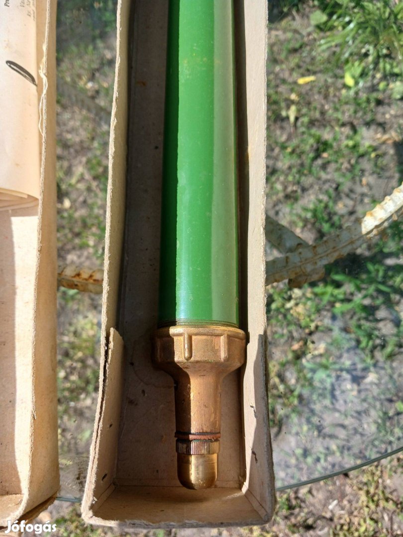 Vintage nagy réz pumpa autohoz dobozában