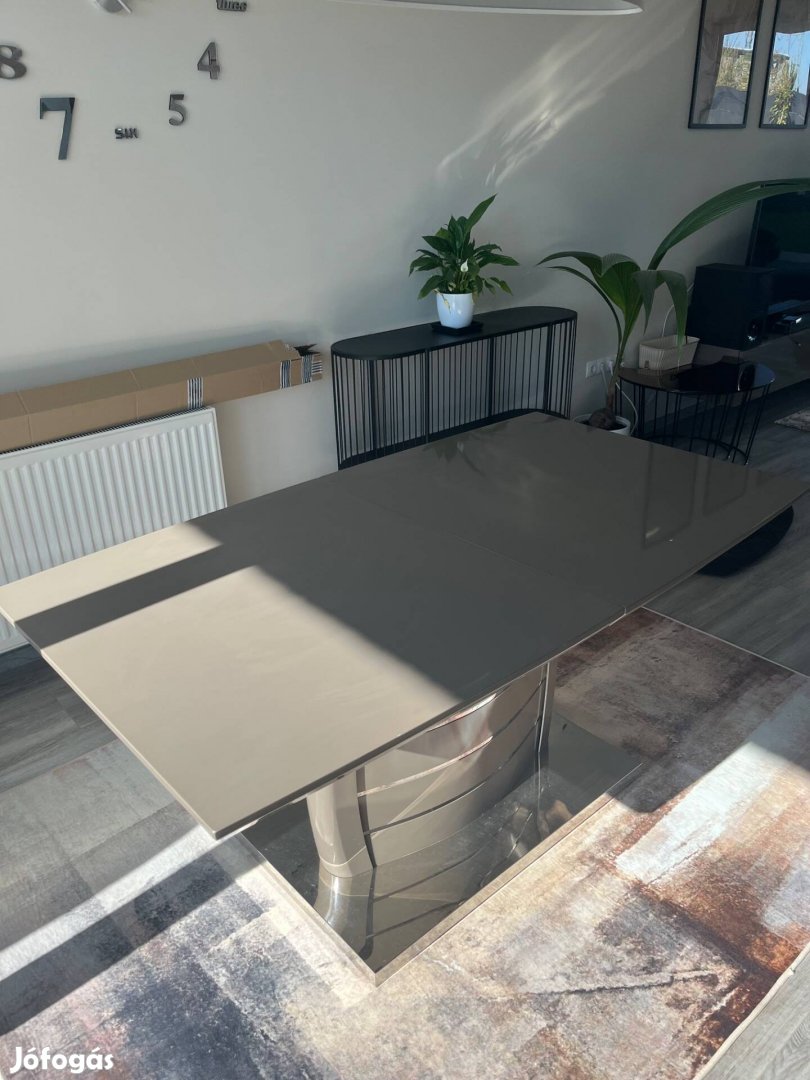 Violet étkező asztal - capuccino