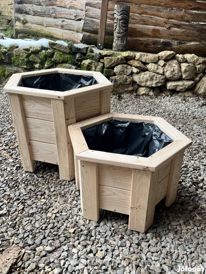 Virágladavirágtartó