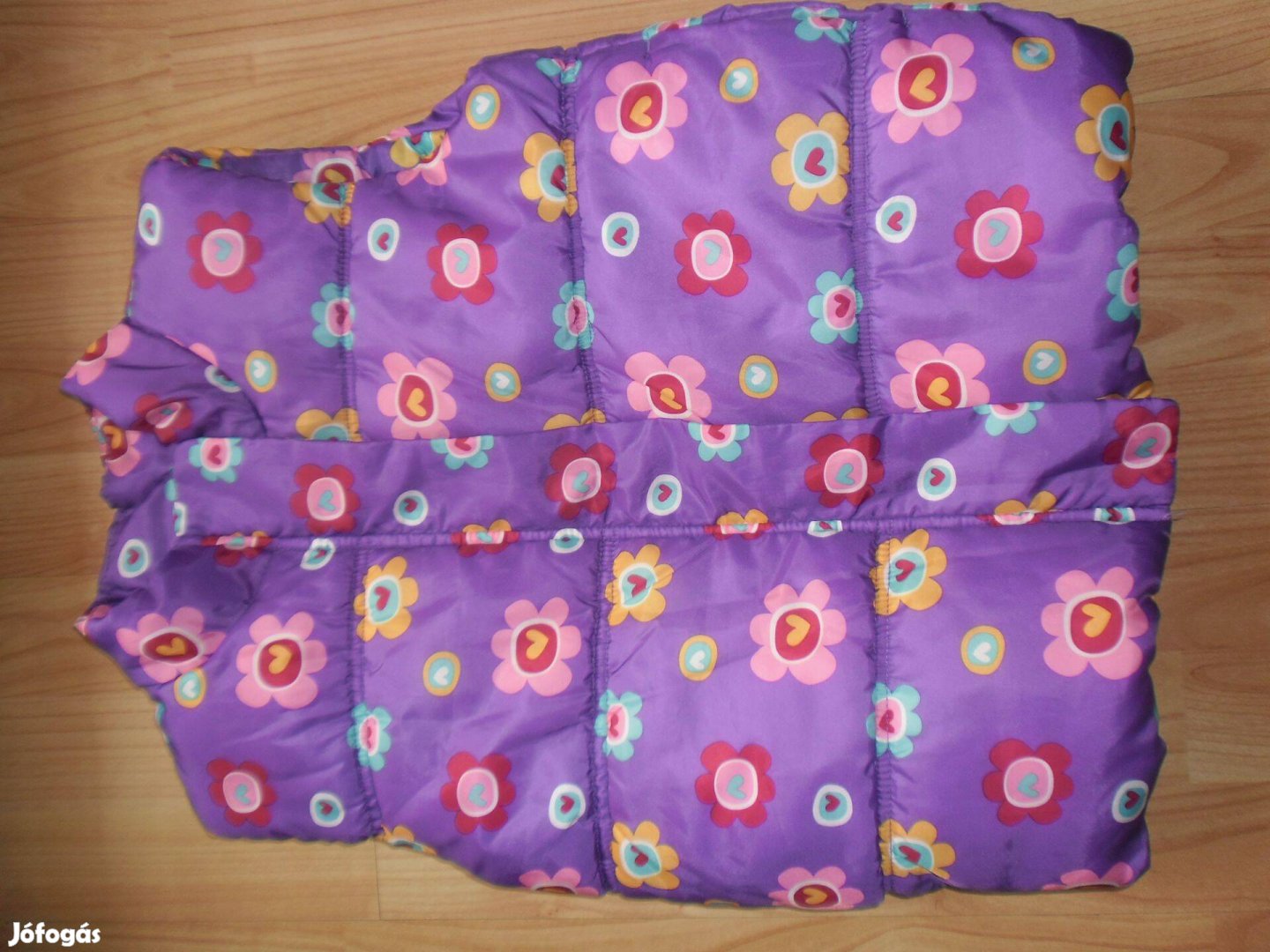Virágos mellény 5-6 éves kiskányra