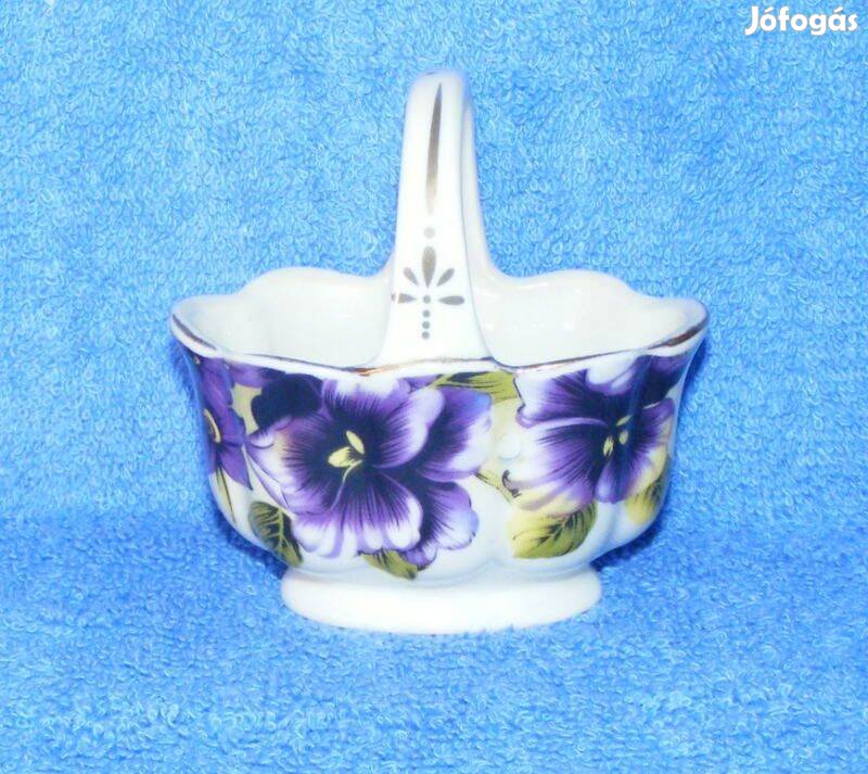 Virágos porcelán kosár