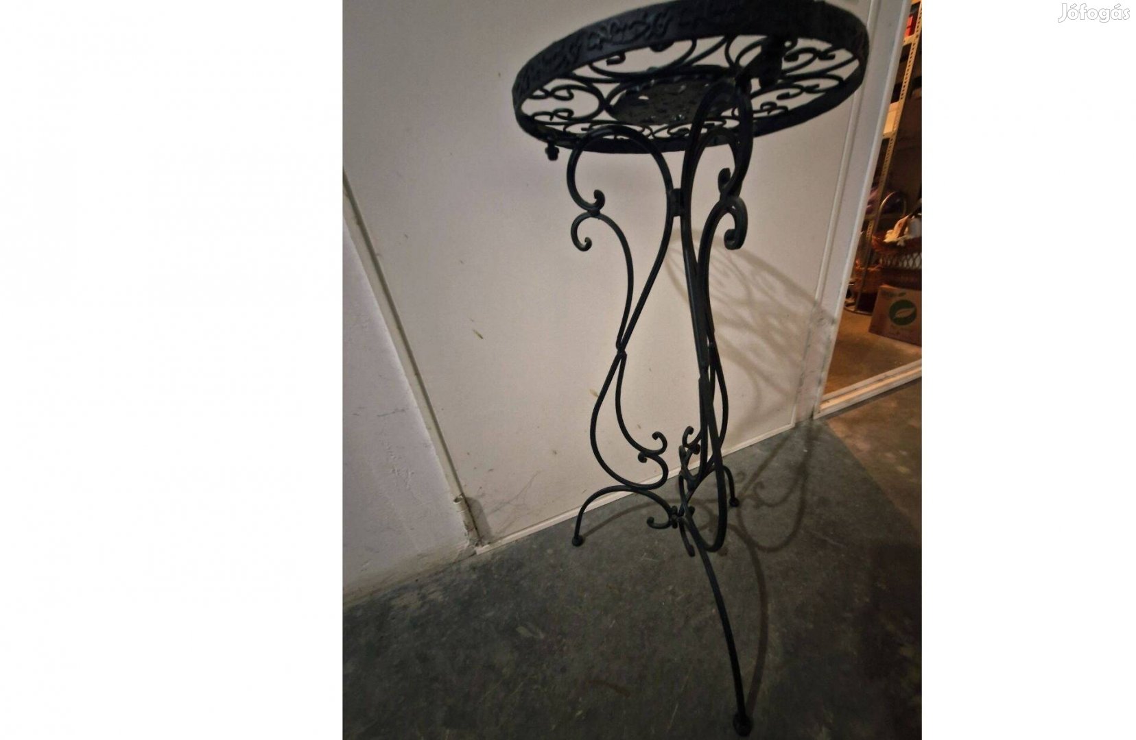 Virágtartó állvány