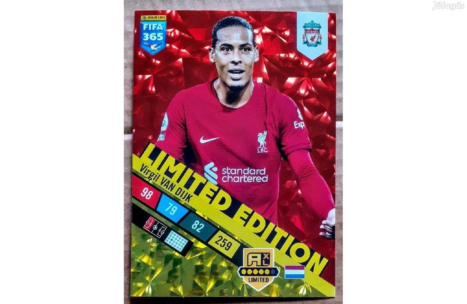 Virgil van Dijk Liverpool XXL Limited focis kártya Panini FIFA 2023