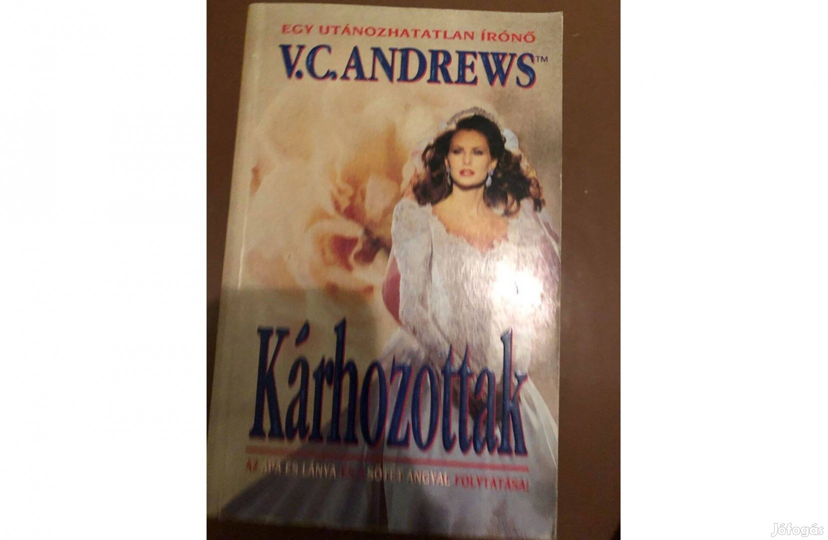 Virginia C. Andrews Kárhozottak (Anya és lánya 3.) könyv