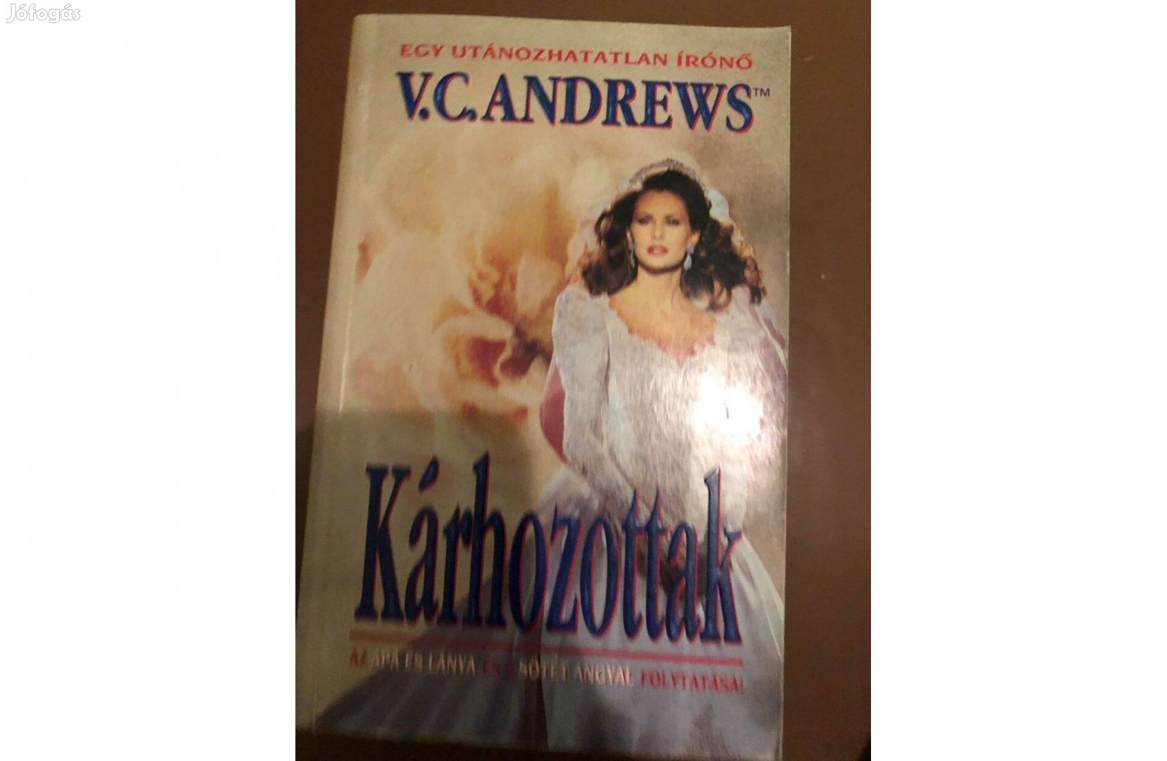 Virginia C. Andrews Kárhozottak (Anya és lánya 3.) könyv