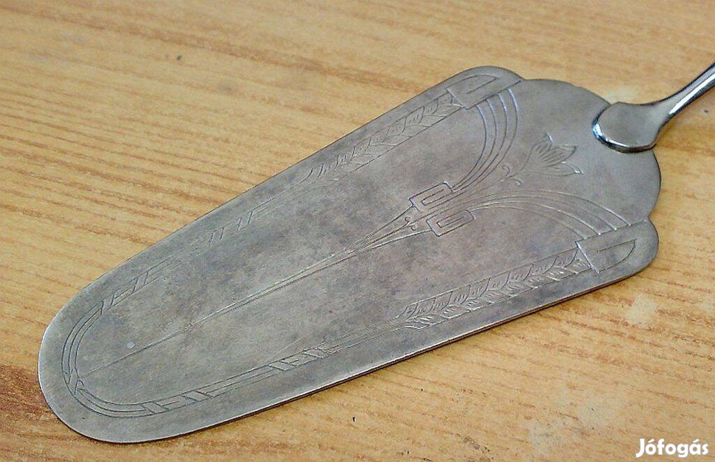 Vitange ezüstözött tortalapát csont nyéllel. Retro konyhába