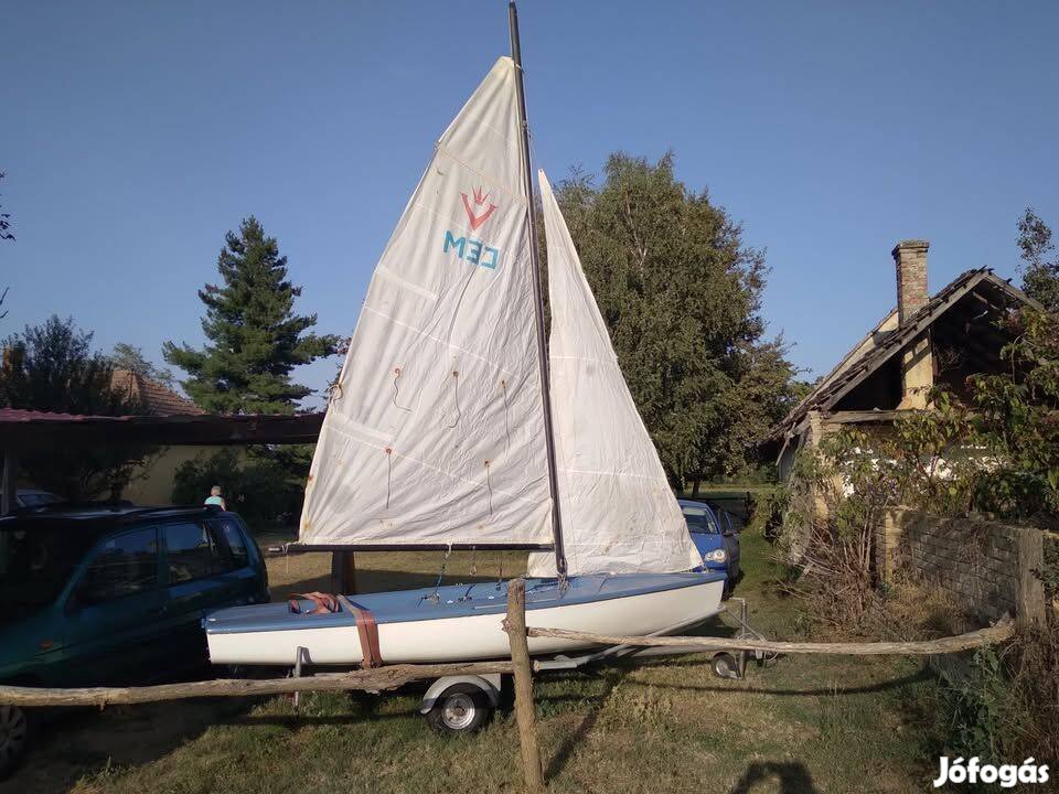 Vitorlás hajó eladó
