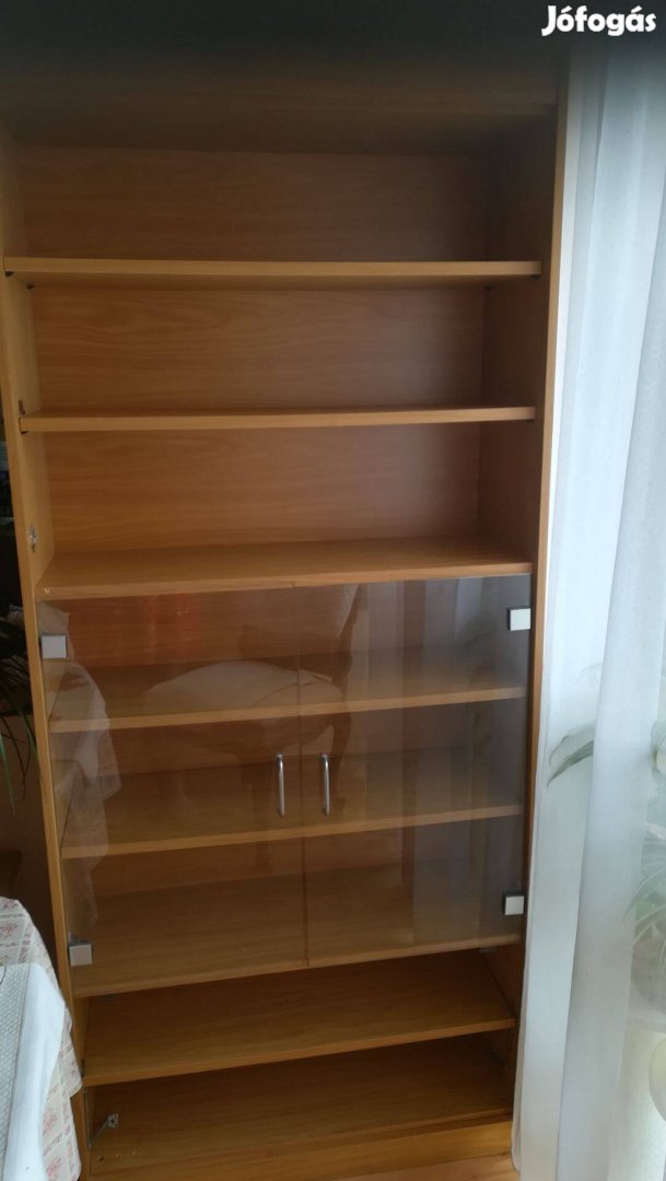 Vitrines szekrény/ ,könyves is lehet/