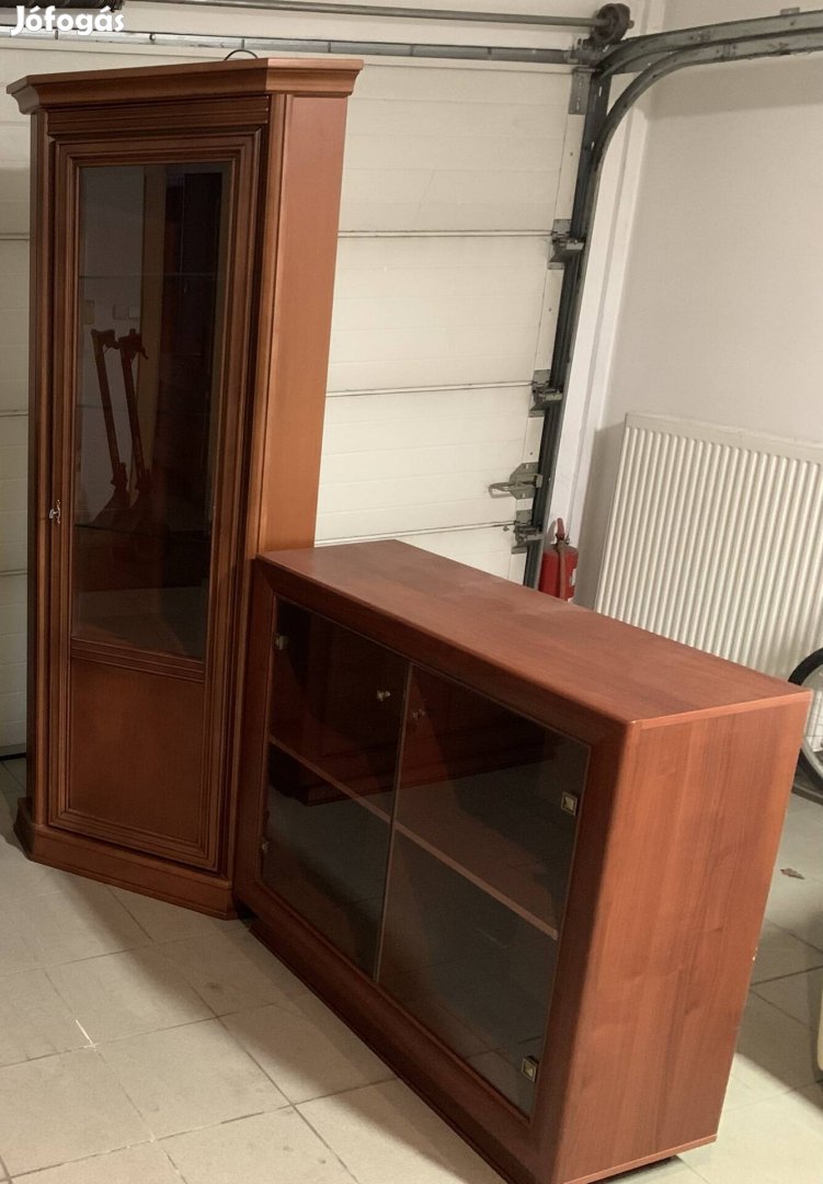 Vitrines szekrény,komód,bútor a kettő ár!