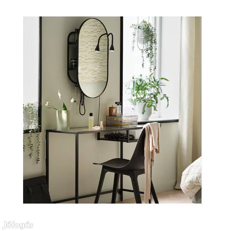 Vittsjö fekete fésülködő asztal (IKEA)