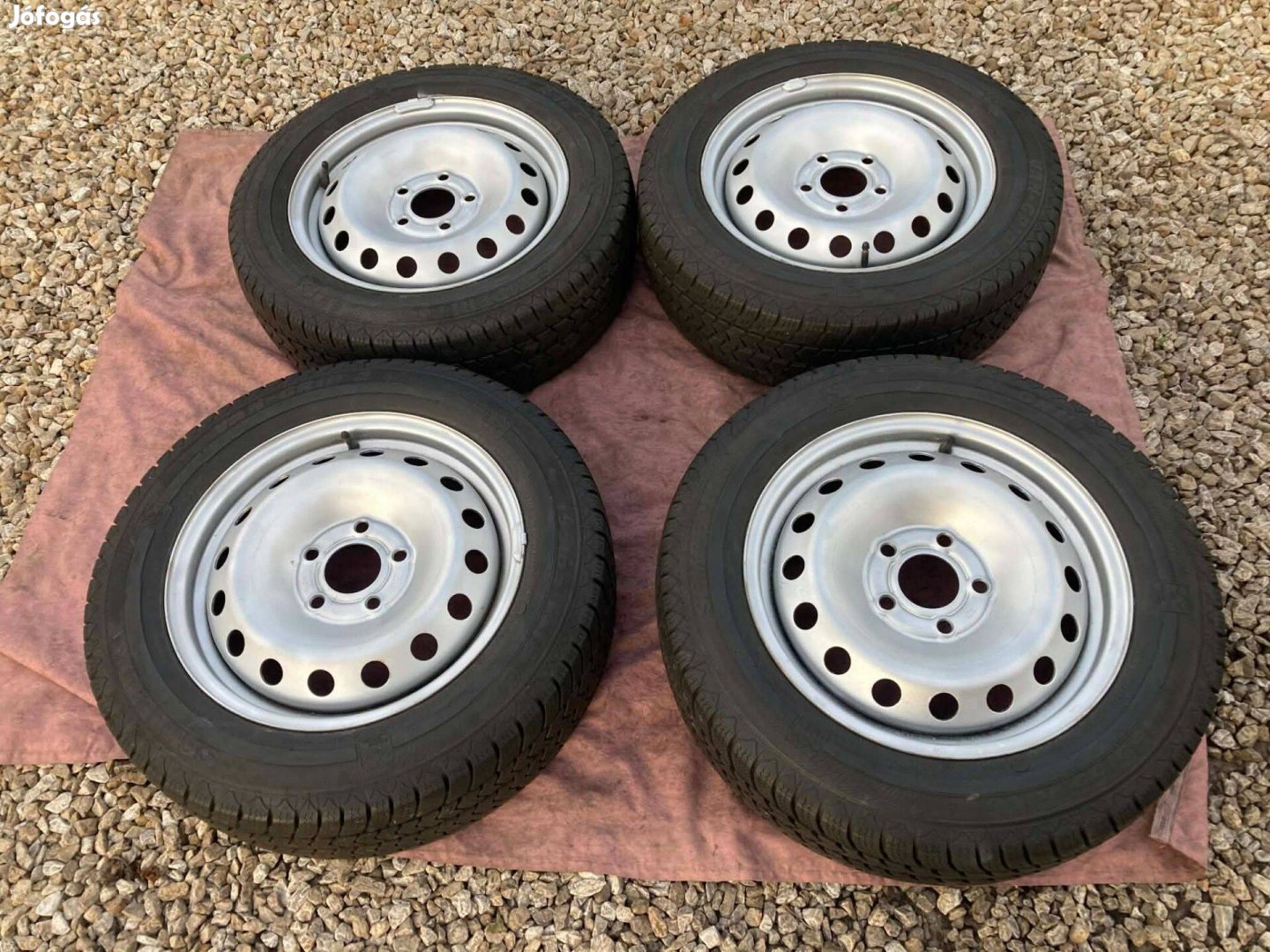 Vivaro Traffik 5x118 kerekek 19565 R16C gumikkal