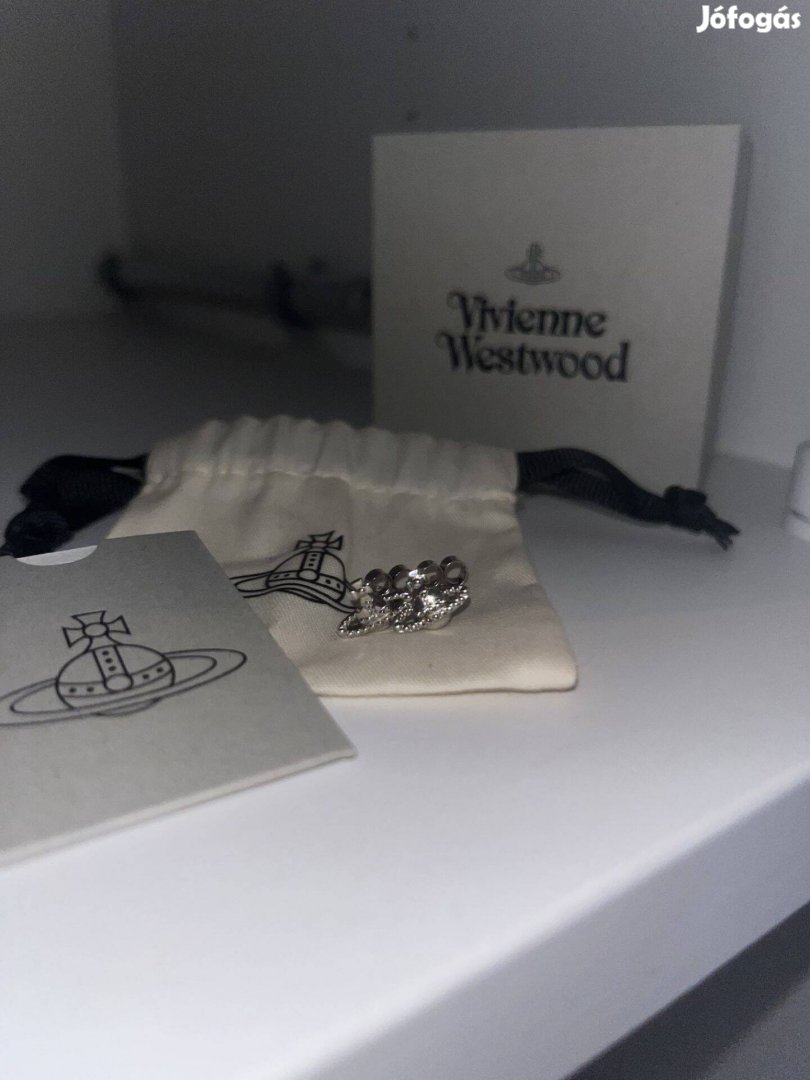 Vivienne Westwood Fülbevaló