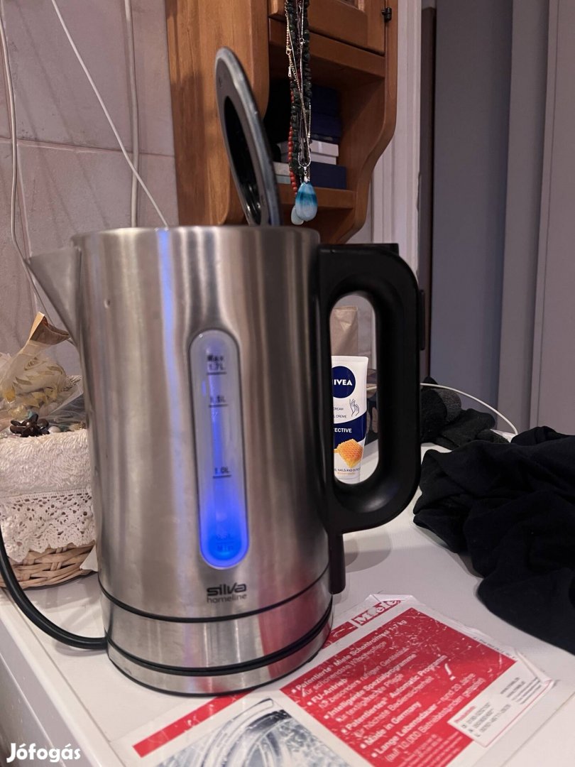 Vízforraló , allíthato hőmersekletű