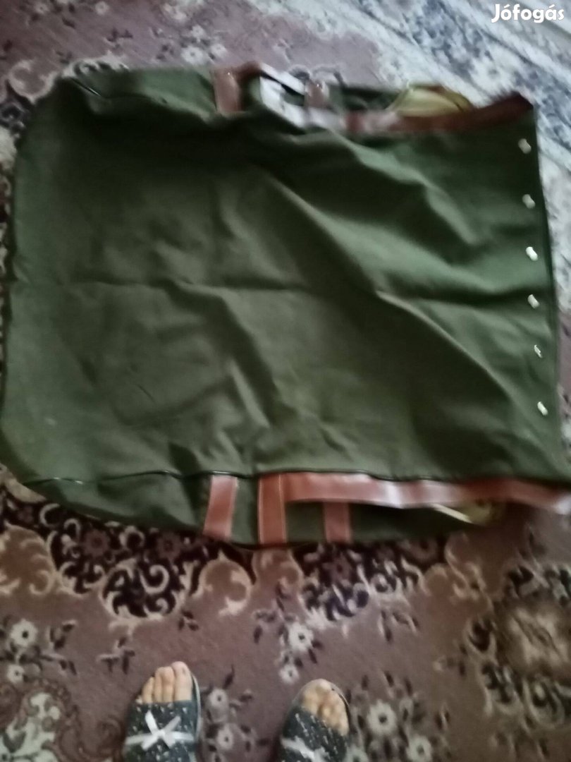 Vizhatlan csomagtartó autóra