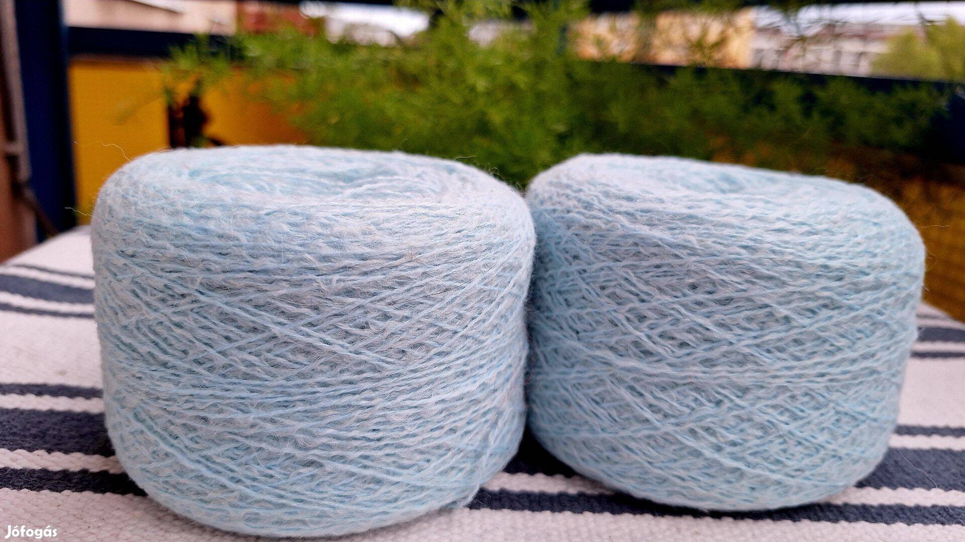 Vízkék gyapjús fonal 220 gr