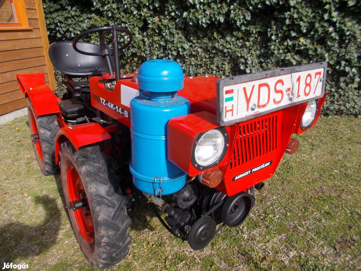 Vizsgás tz4k TZ-4K-14 B jelű traktor kistraktor kertigép