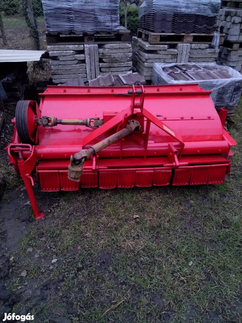 Vízszintes tengelyü szártépő JF SH 160.