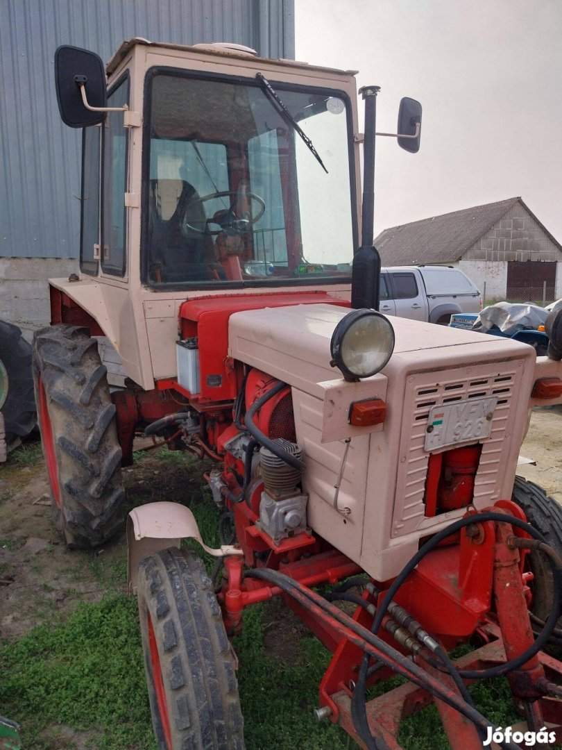 Vlagyimirec T25 traktor müszakival,tololapal elado