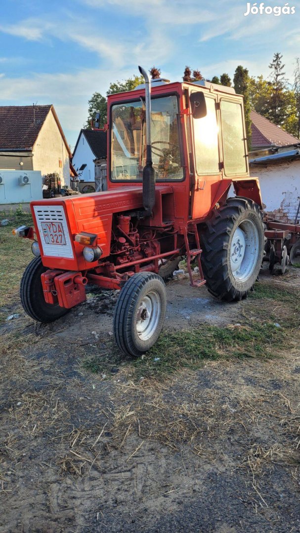 Vlagyimirec T-25 traktor