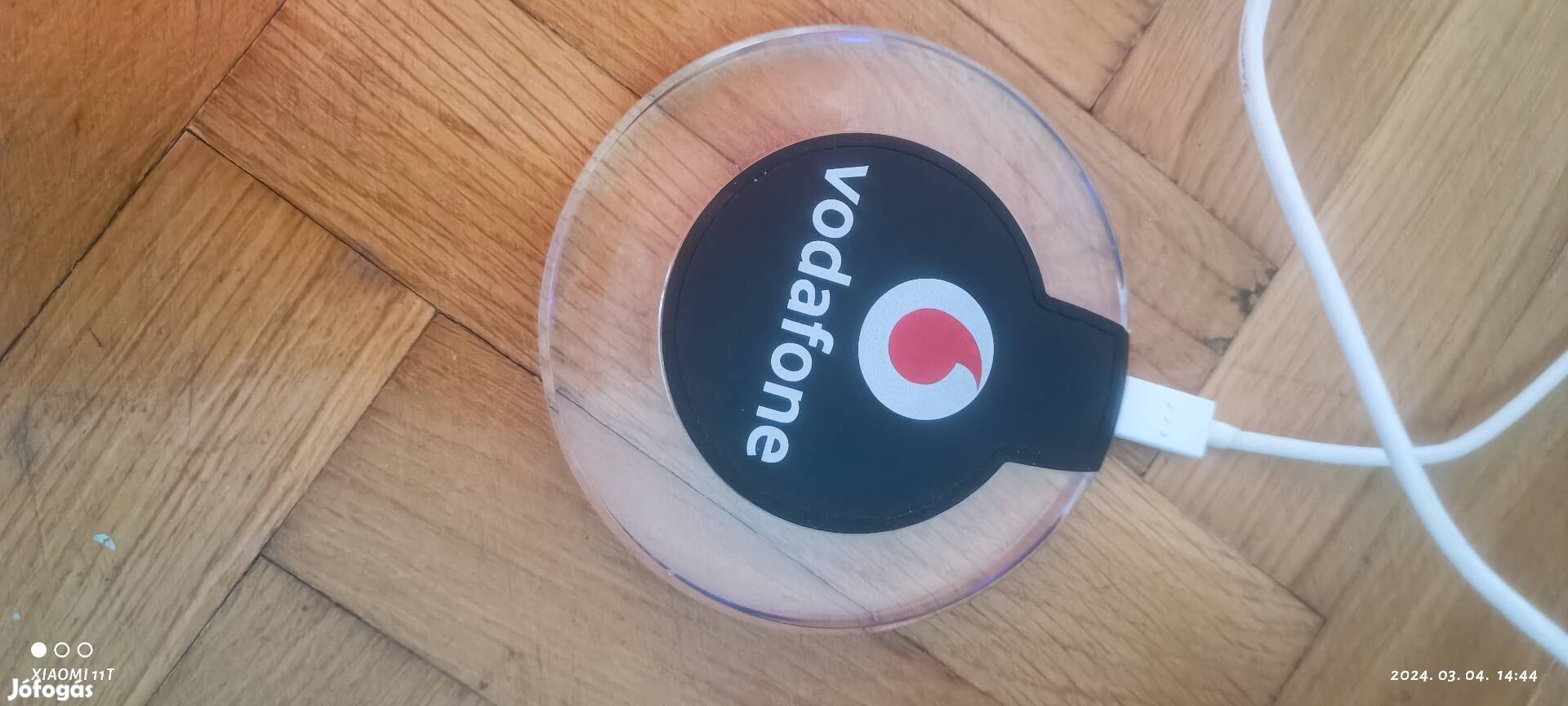 Vodafone mo9310 telefon vezeték nélküli töltő. 