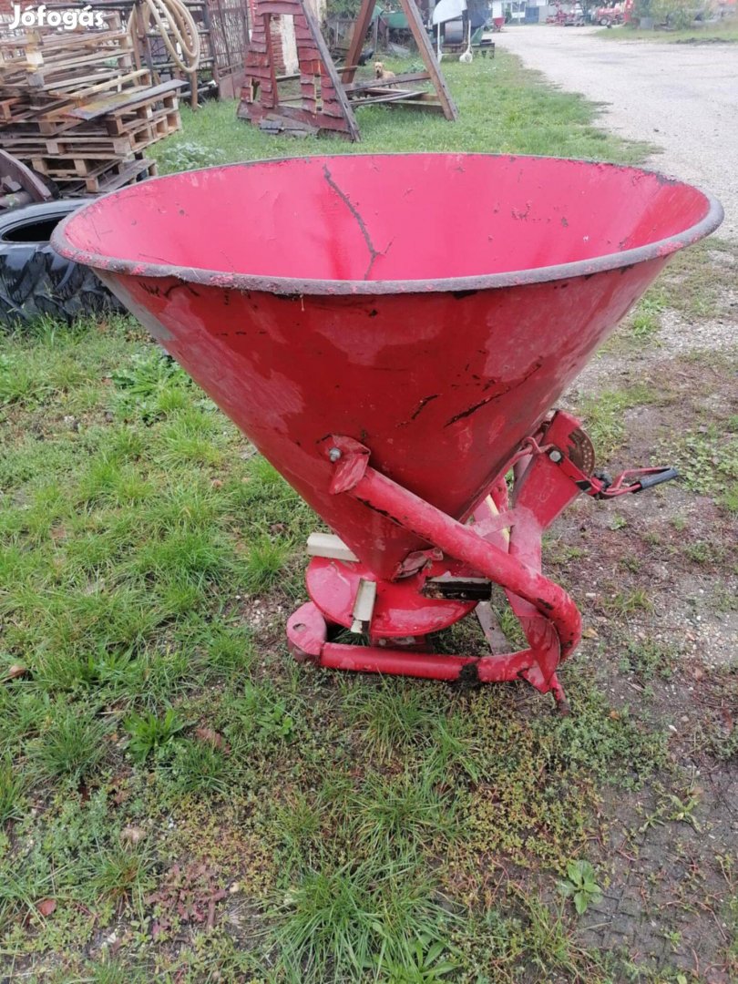 Vogel Noot 300 kg-os műtrágyaszóró