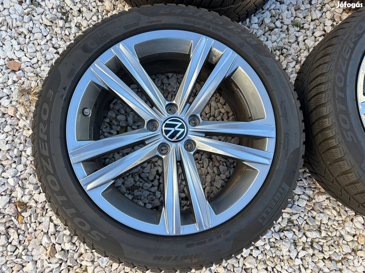 Volksvagen R-Line 18 Col alufelni - Téli gumi